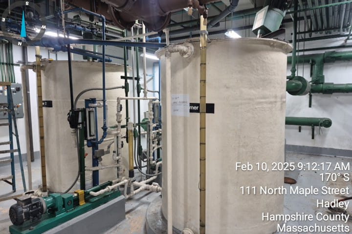 Flushing polymer tank